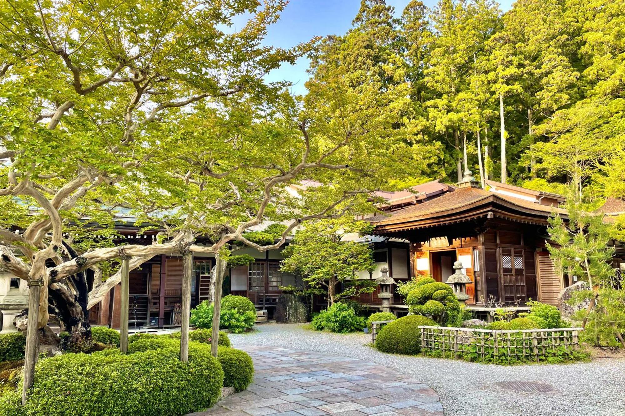 Hotel Koyasan Shukubo Fugenin Zewnętrze zdjęcie